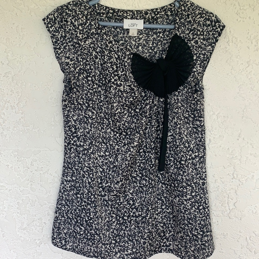 Loft Black/White Top